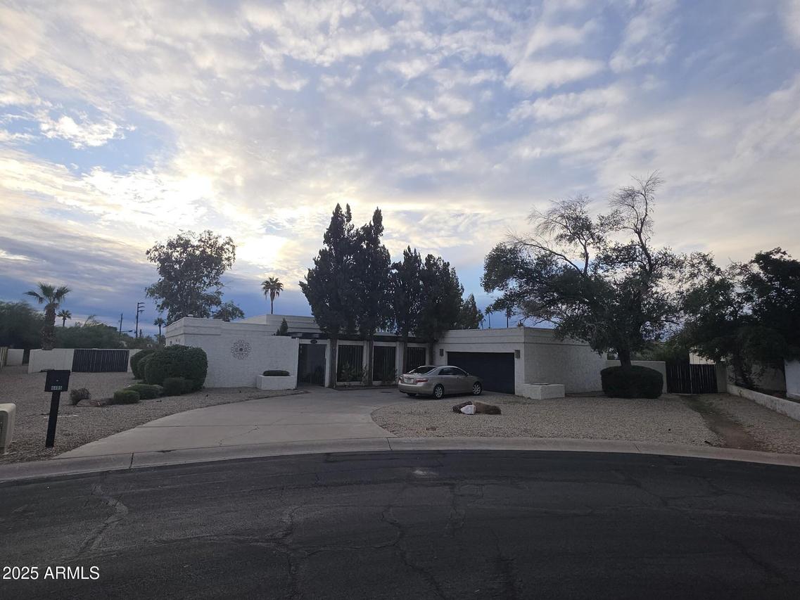 4405 E Palo Verde Dr., Phoenix, AZ 85018