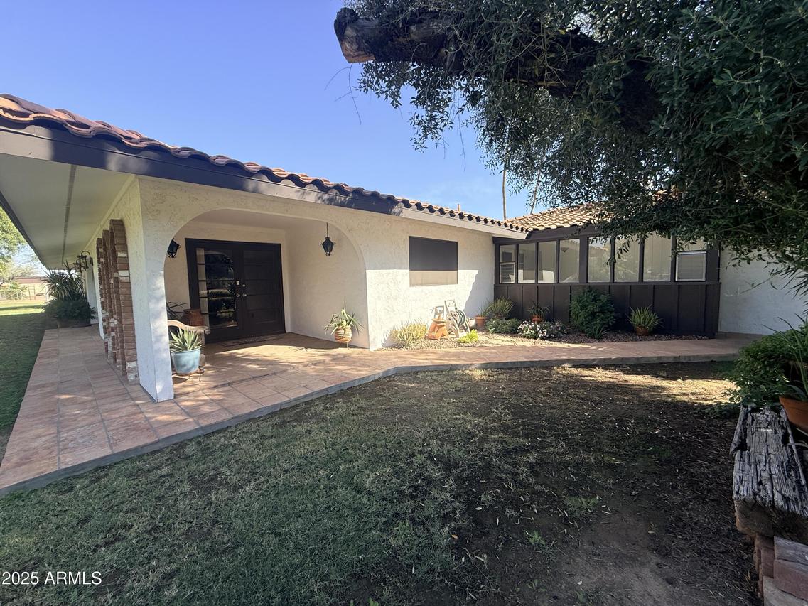 9427 S 51st Ave., Laveen, AZ 85339