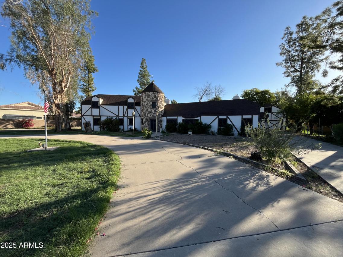 14043 N 64th Dr., Glendale, AZ 85306