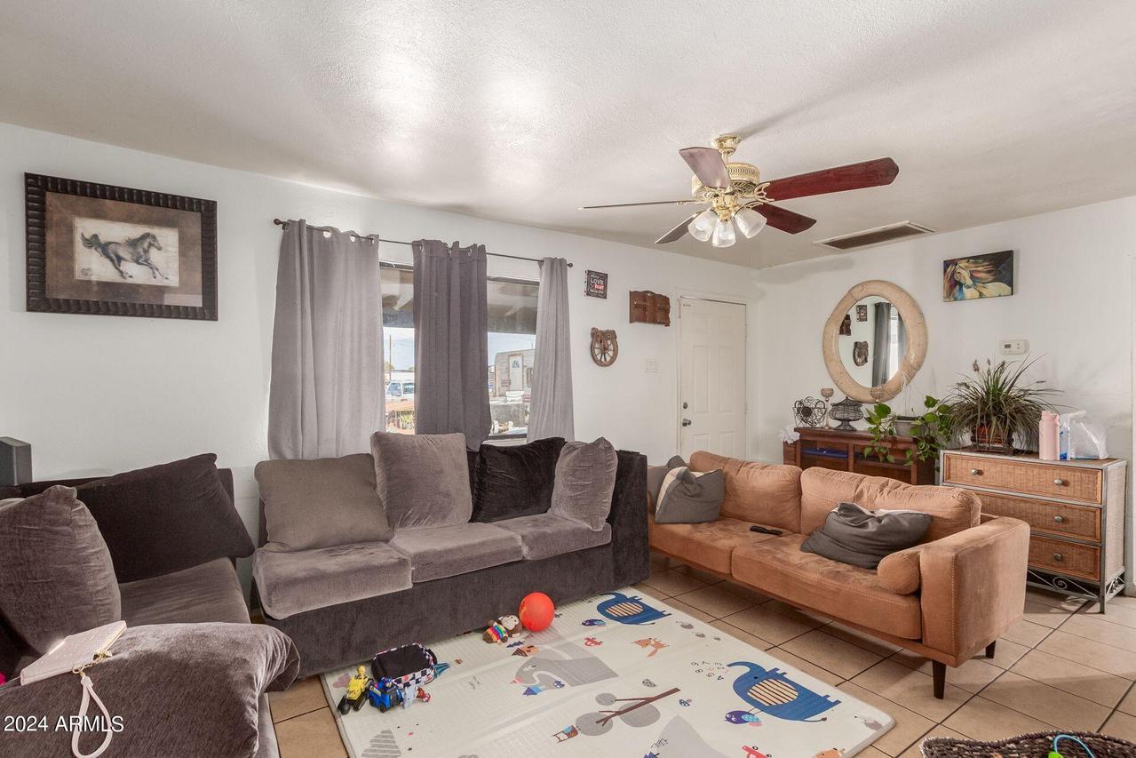 1812 S 28th Dr., Phoenix, AZ 85009