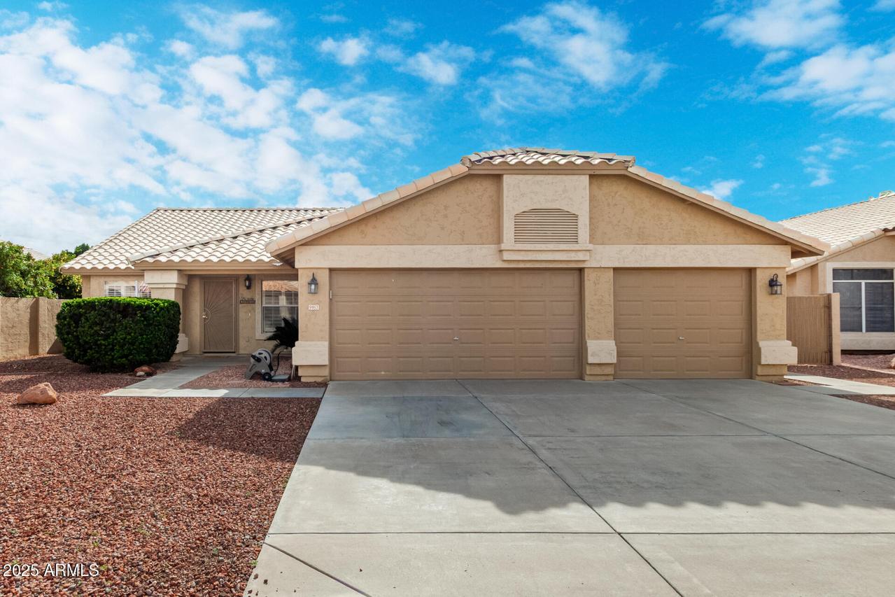9953 W Mohawk Ln., Peoria, AZ 85382