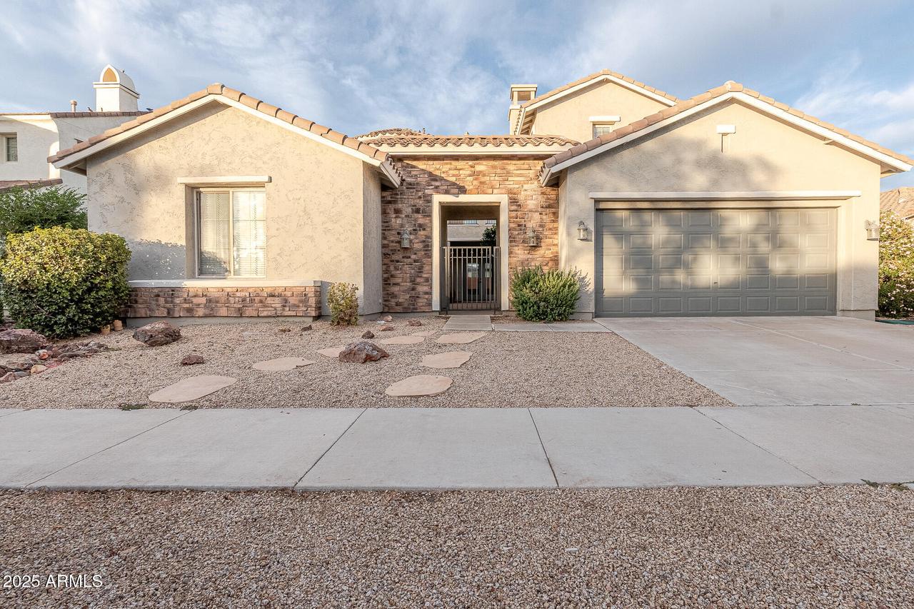 173 S 172nd Dr., Goodyear, AZ 85338