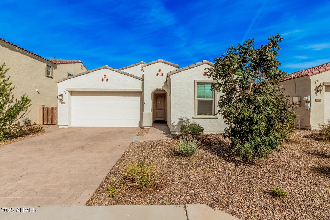 5370 W Country Garden Ln., Laveen, AZ 85339