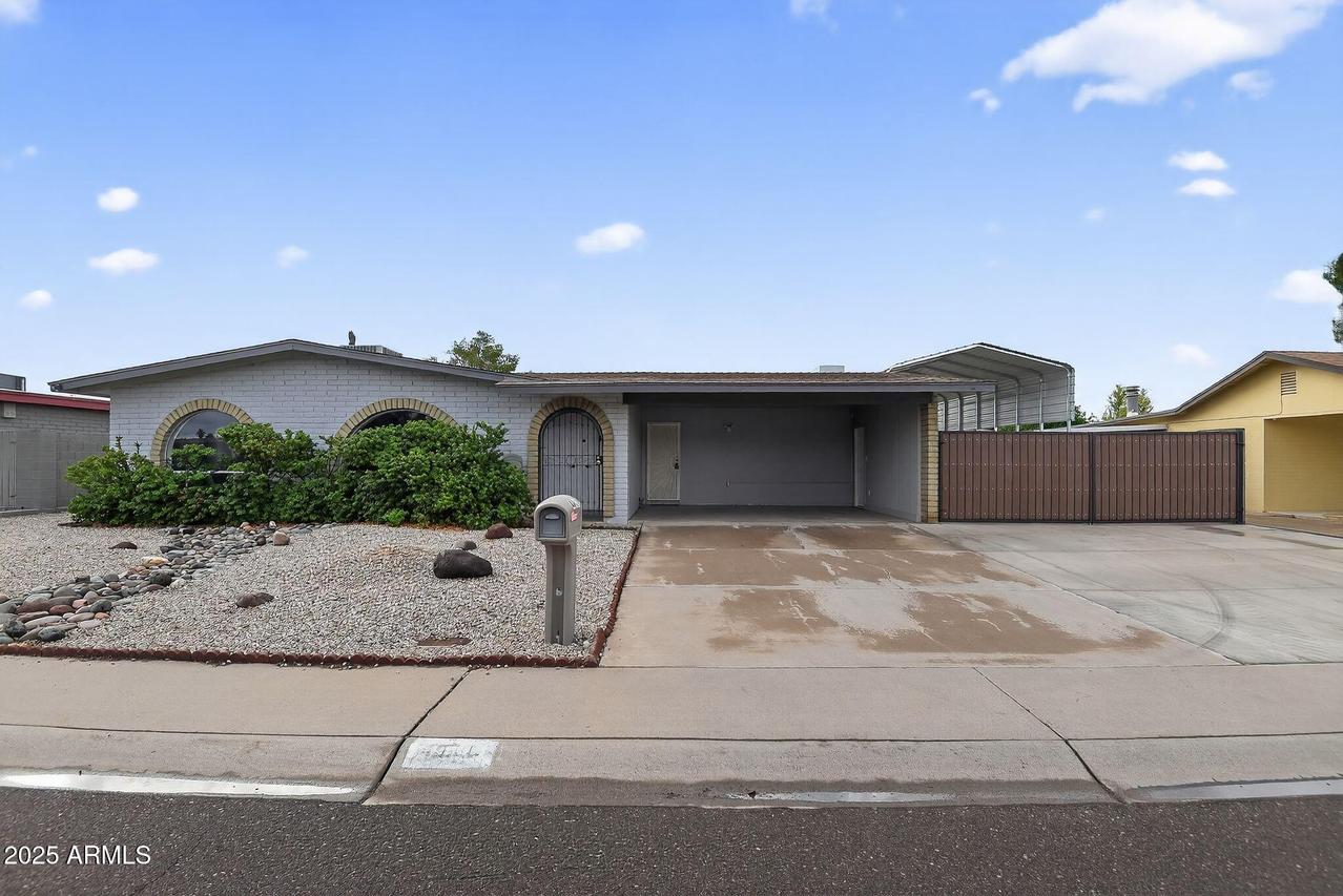 4911 W Beverly Ln., Glendale, AZ 85306