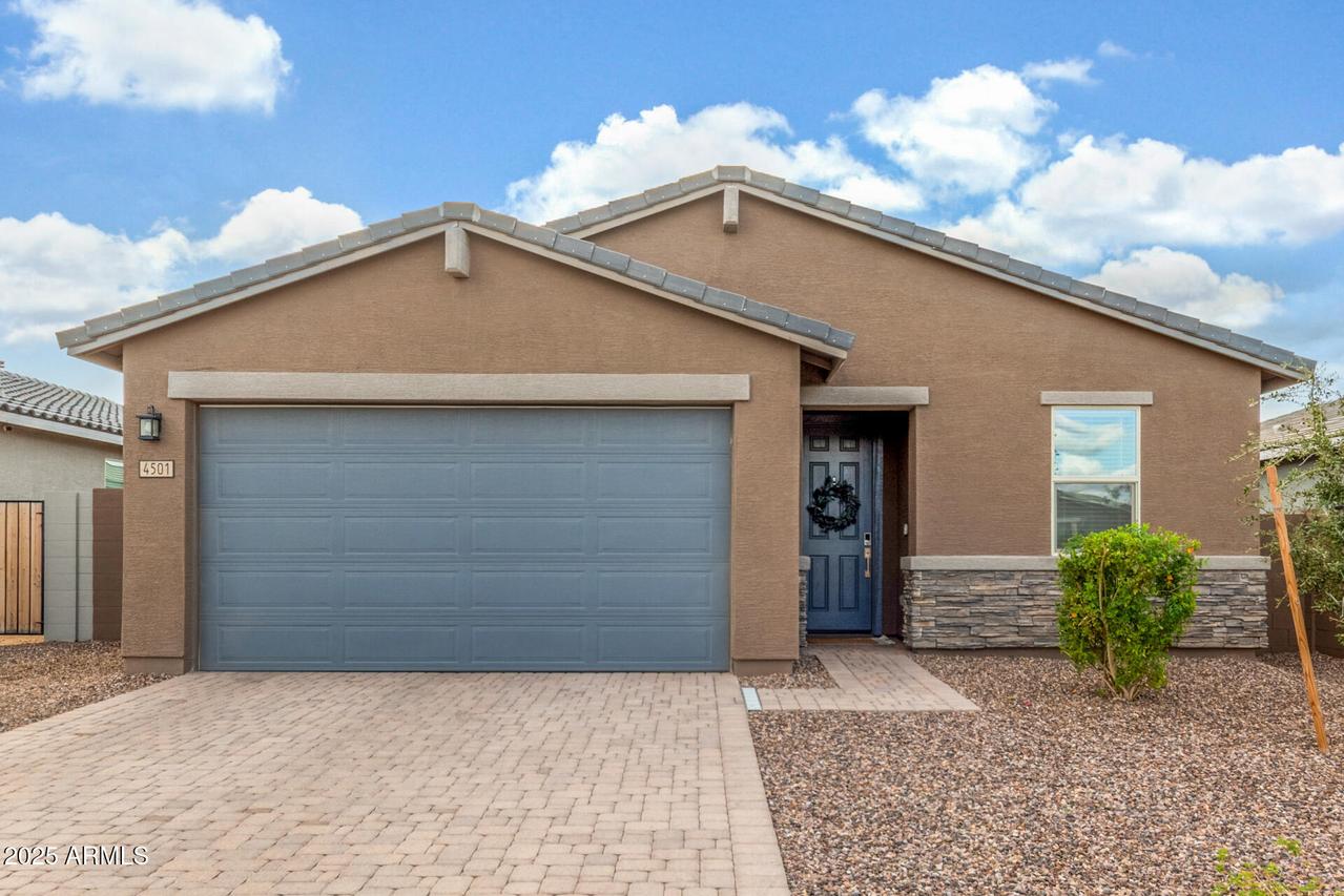 4501 W Hunter Tr., San Tan Valley, AZ 85144