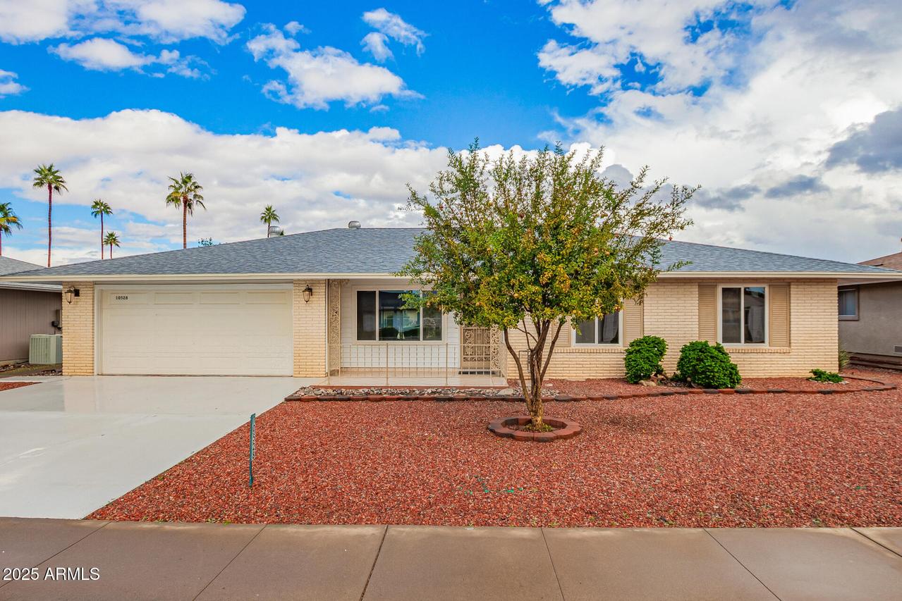 10528 W Oak Ridge Dr., Sun City, AZ 85351