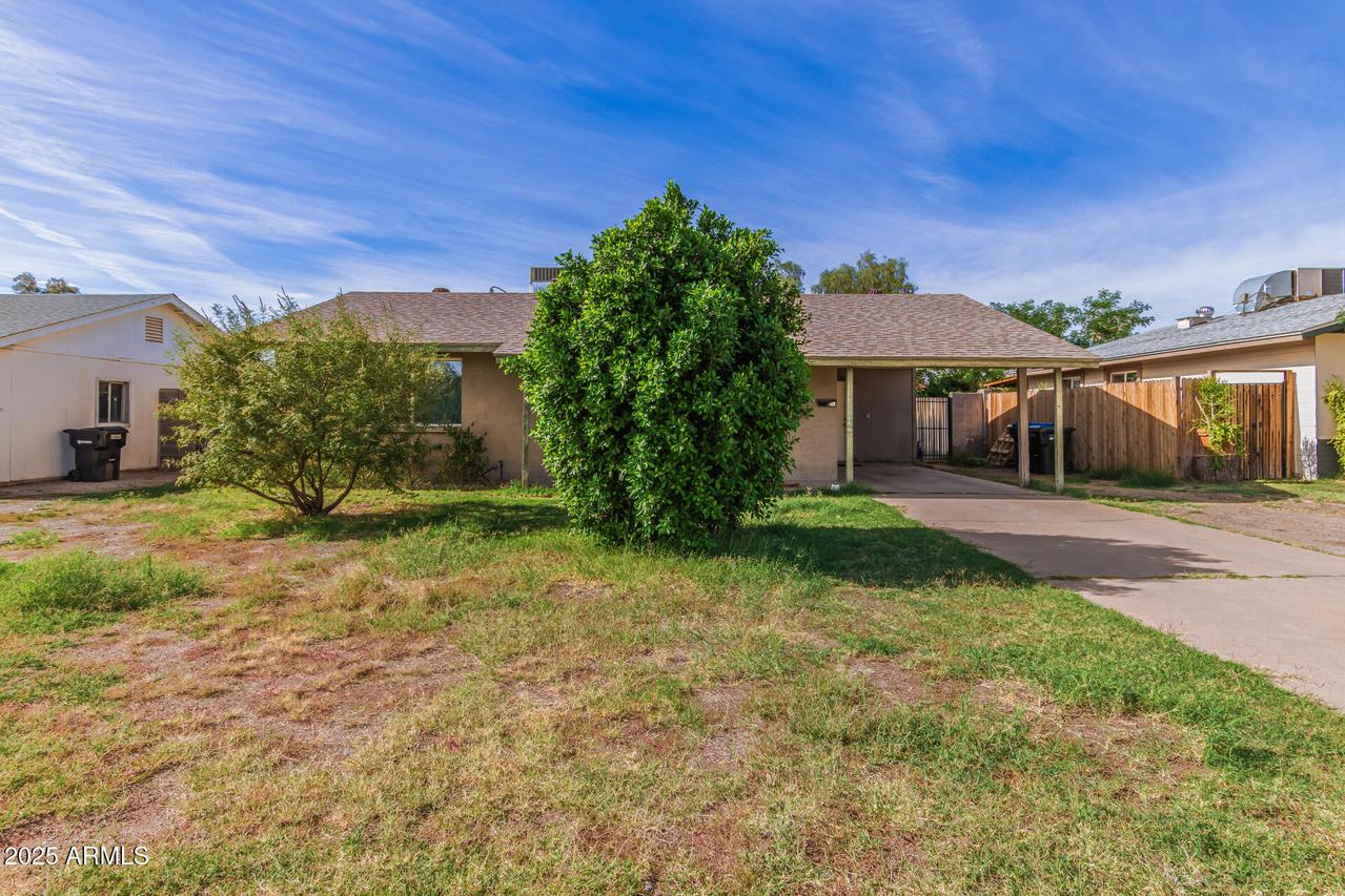 11818 N 25th Ave., Phoenix, AZ 85029