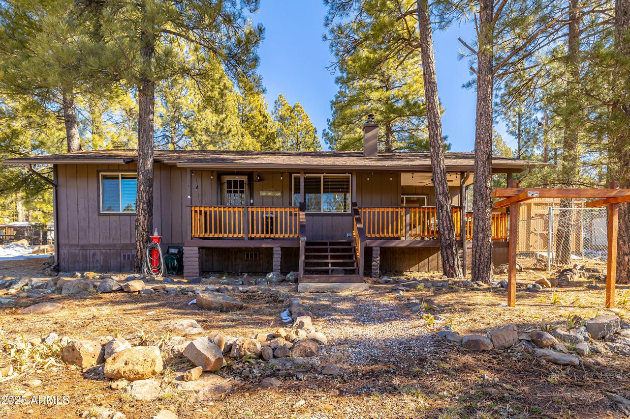 105 Hunter Pl., Munds Park, AZ 86017