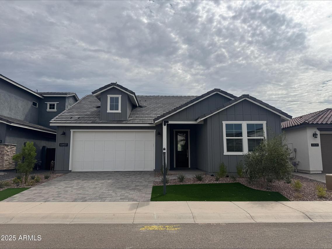 11857 N Luckenbach St., Surprise, AZ 85388