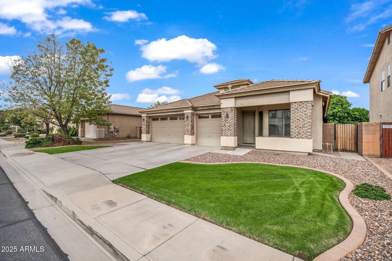 14432 W Hearn Rd., Surprise, AZ 85379