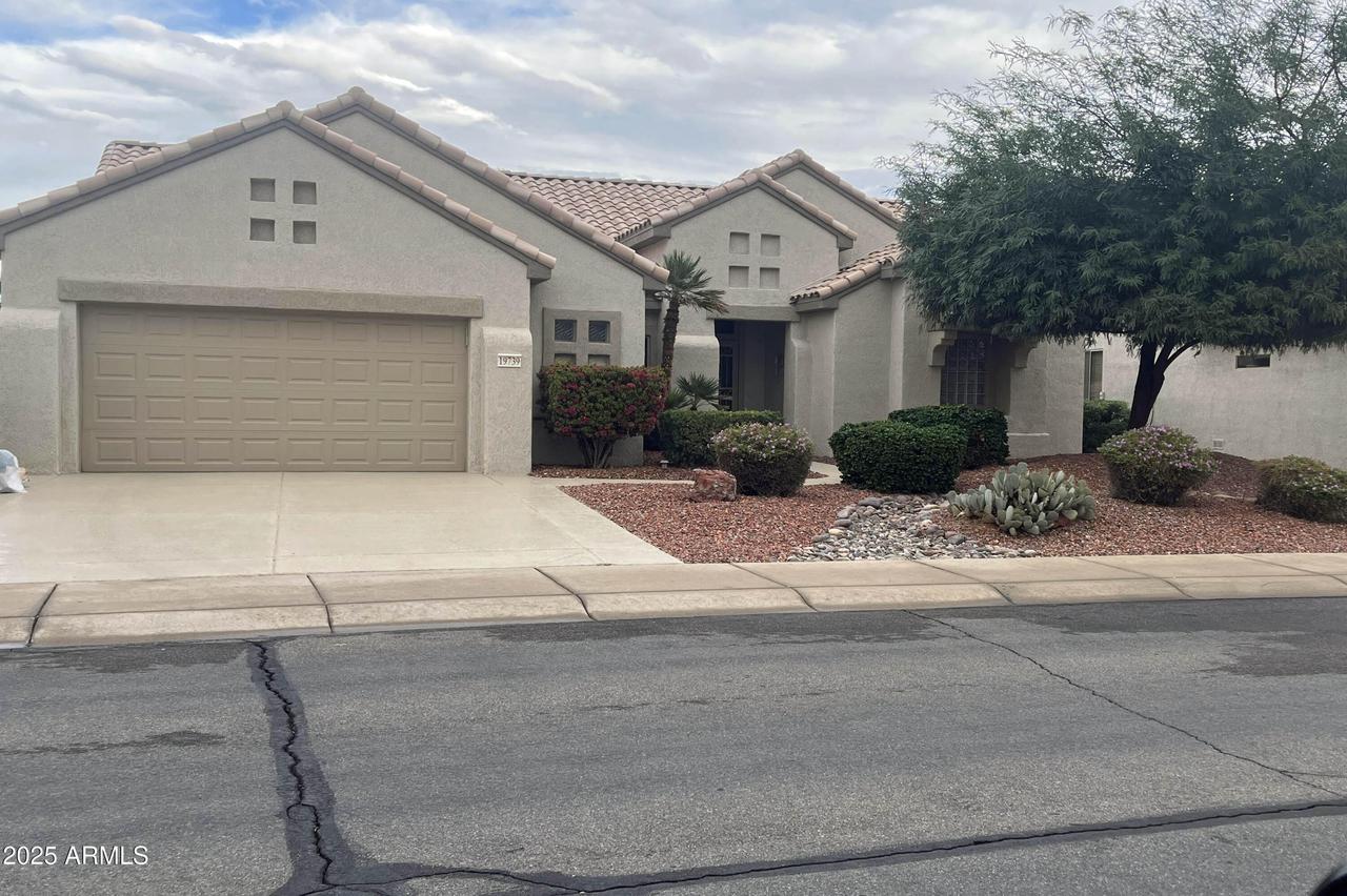 19739 N Mountain Sage Ln., Surprise, AZ 85374