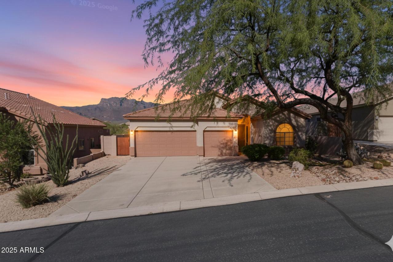 4306 S Columbine Way, Gold Canyon, AZ 85118