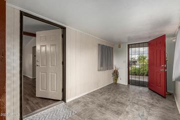 1537 W Beck Ln., Phoenix, AZ 85023