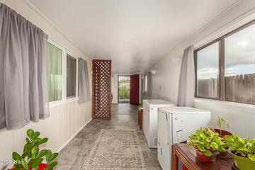 1537 W Beck Ln., Phoenix, AZ 85023
