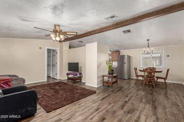 1537 W Beck Ln., Phoenix, AZ 85023