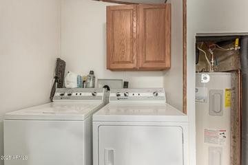 1537 W Beck Ln., Phoenix, AZ 85023