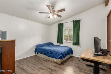 1537 W Beck Ln., Phoenix, AZ 85023