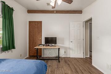 1537 W Beck Ln., Phoenix, AZ 85023