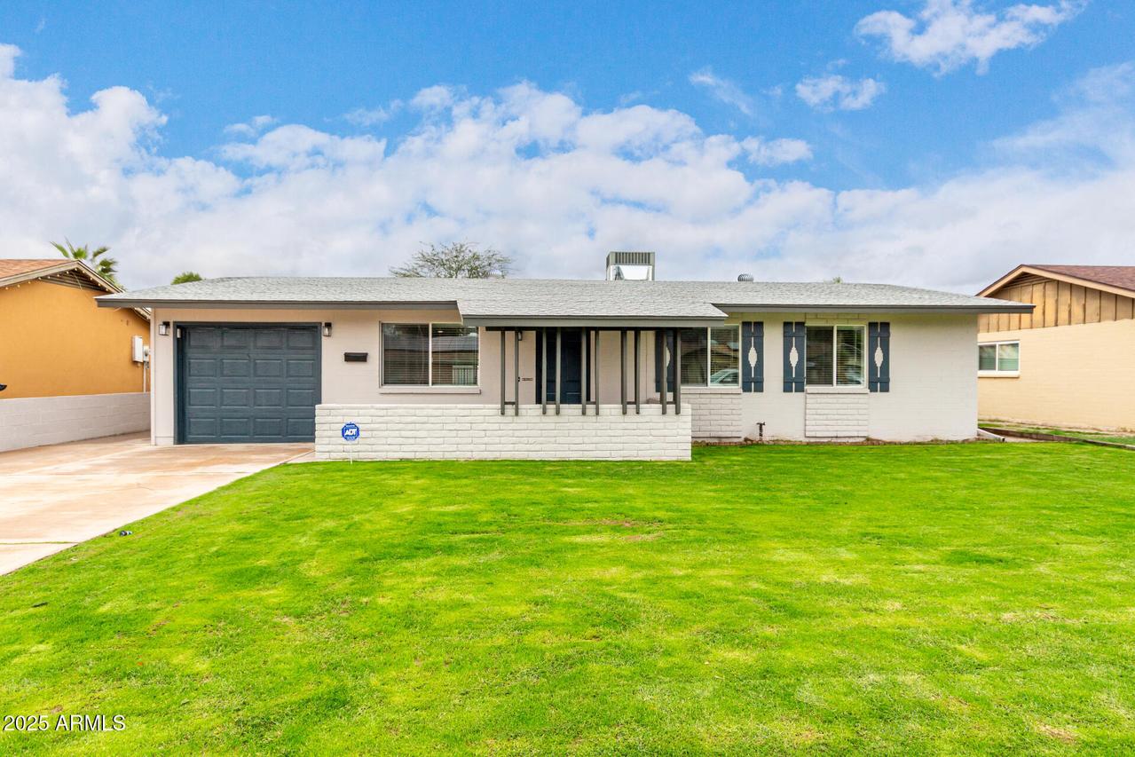 11428 N 25th Ave., Phoenix, AZ 85029