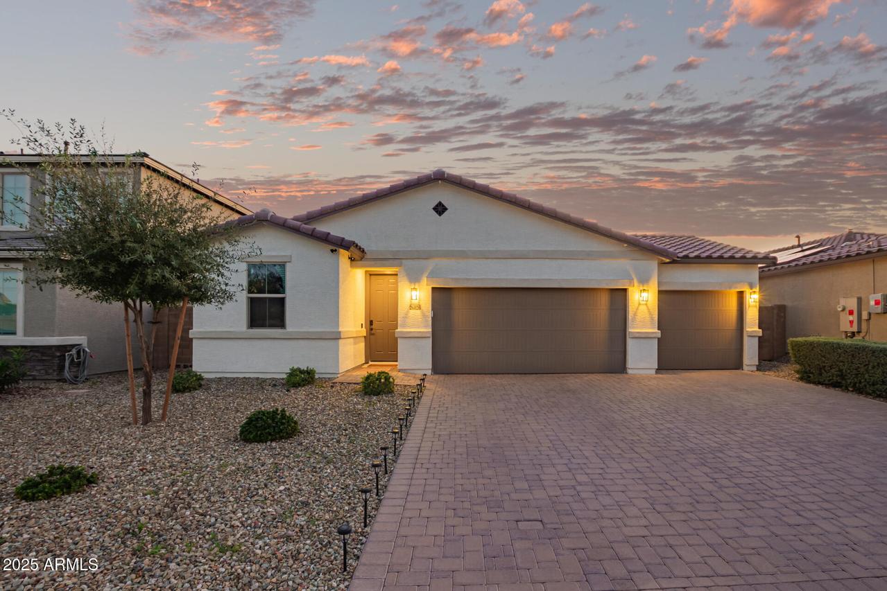 26026 N Thornhill Dr., Peoria, AZ 85383