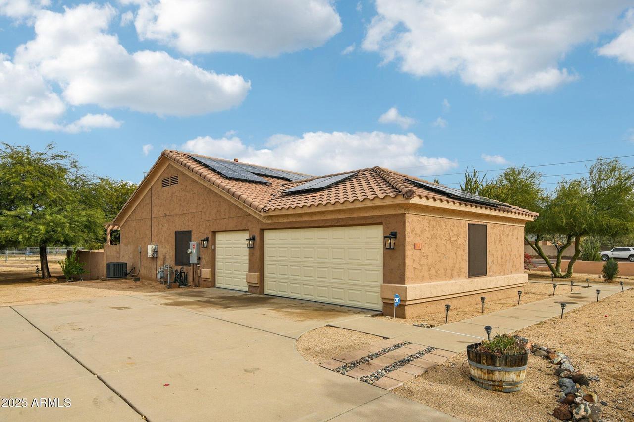 512 E Jordon Ln., Phoenix, AZ 85086