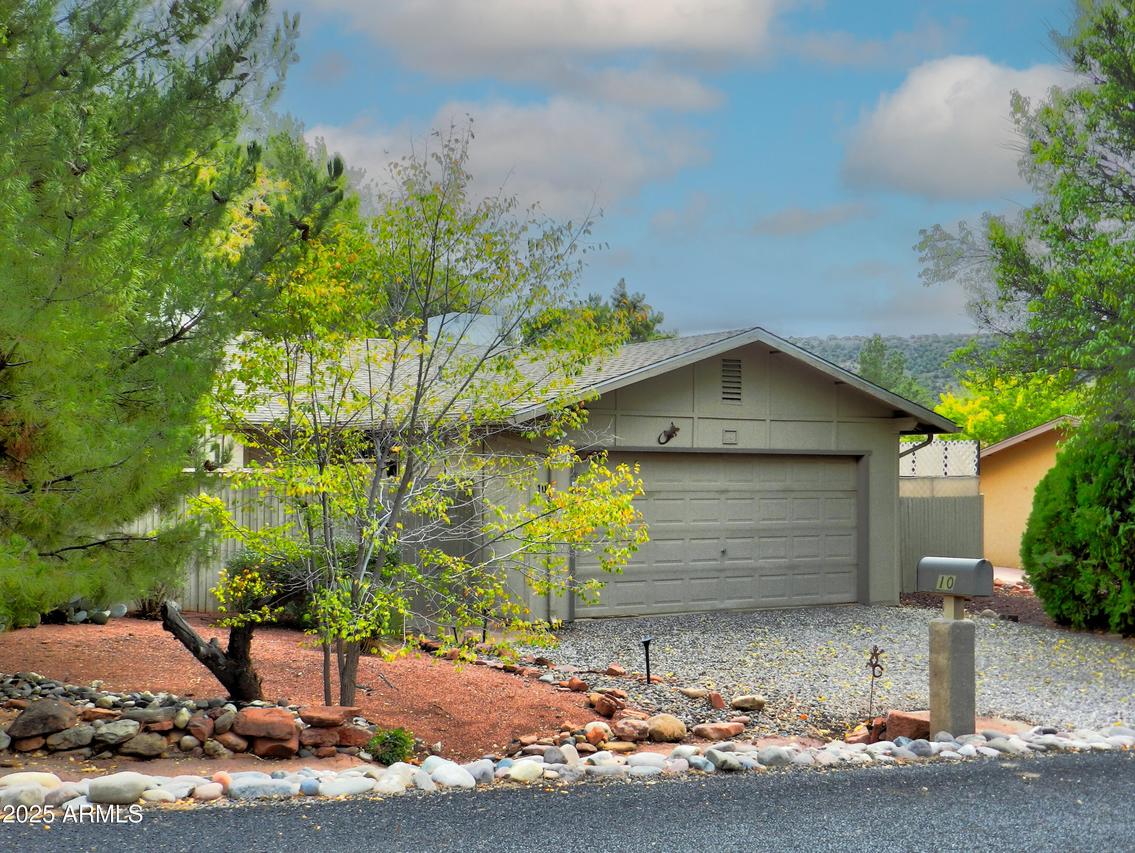 10 N Hummingbird Ln., Sedona, AZ 86336