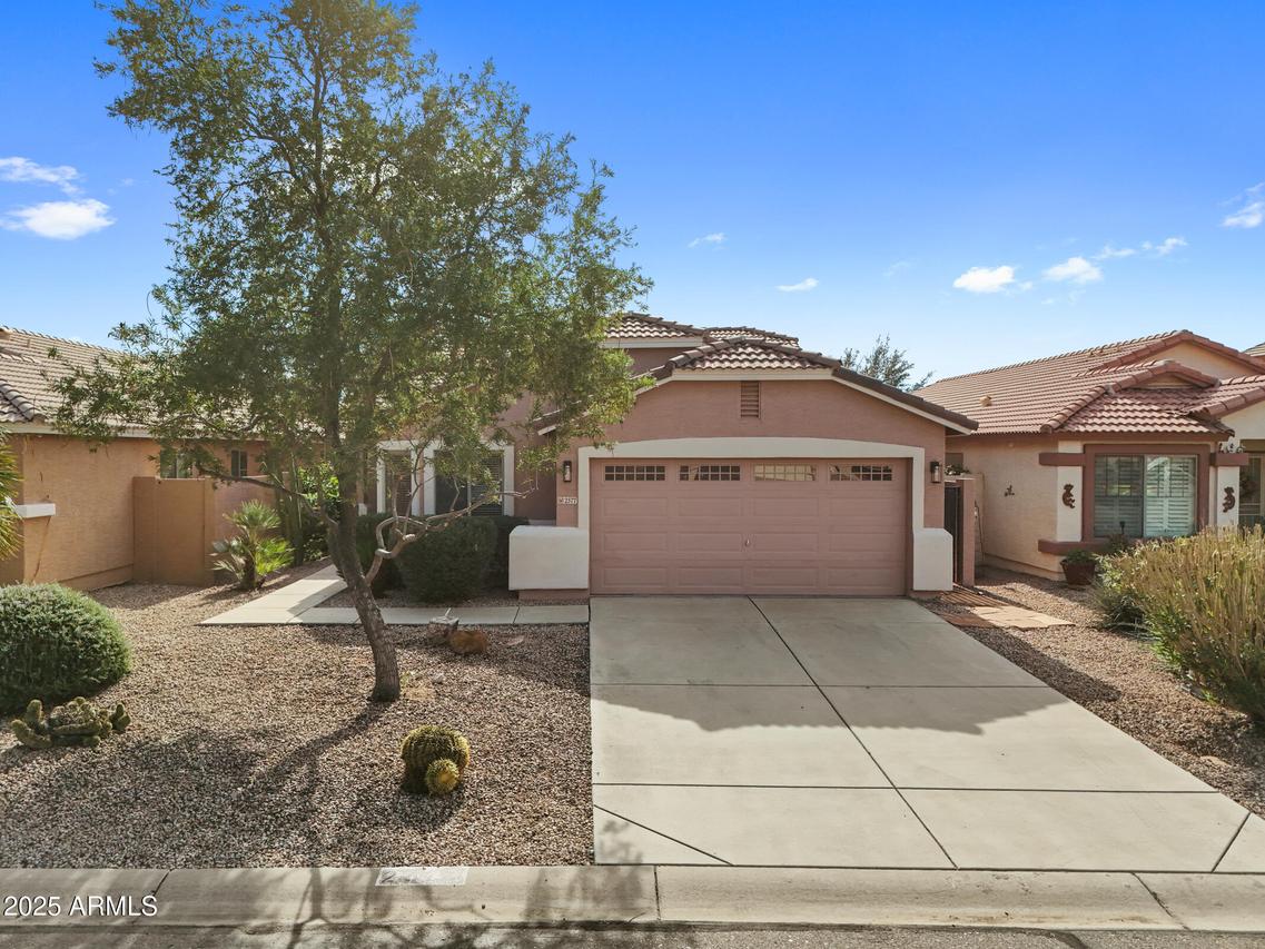 2577 E Denim Tr., San Tan Valley, AZ 85143