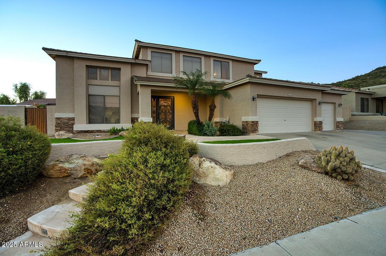 26220 N 42nd Dr., Phoenix, AZ 85083