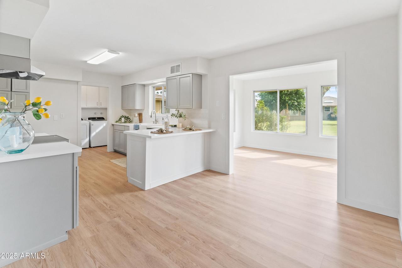 10417 W Prairie Hills Cir., Sun City, AZ 85351