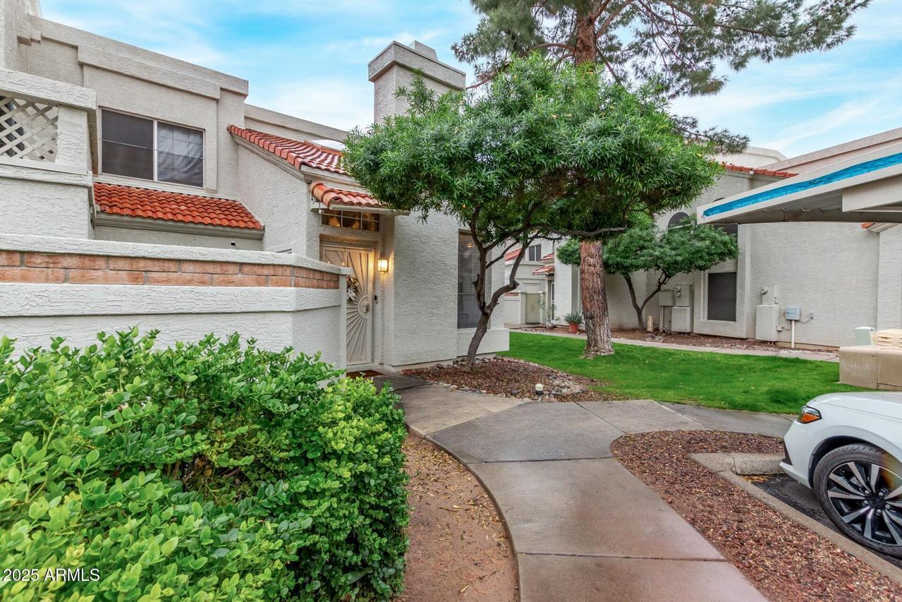 1717 E Union Hills Dr. #1054, Phoenix, AZ 85024