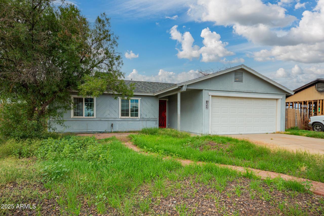 14642 N 34th St., Phoenix, AZ 85032