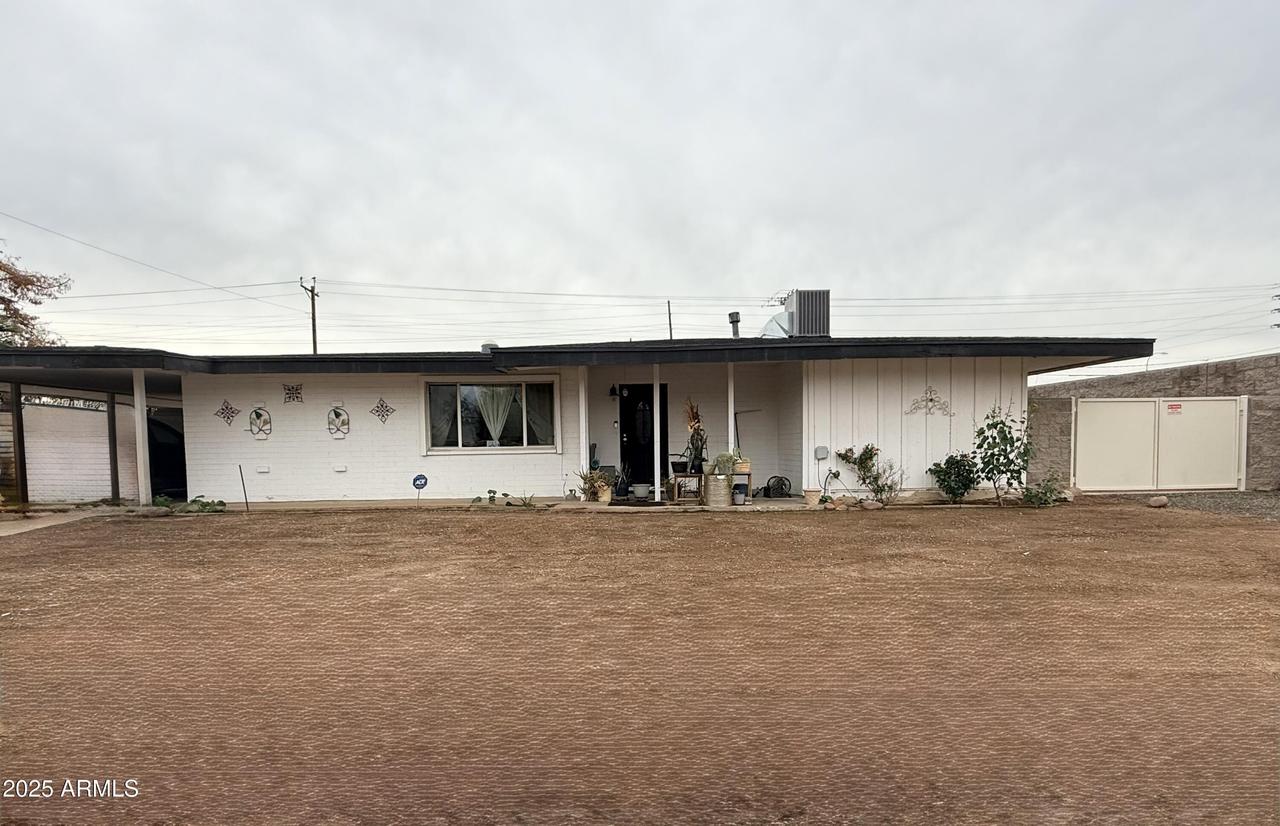 5821 W Clarendon Ave., Phoenix, AZ 85031
