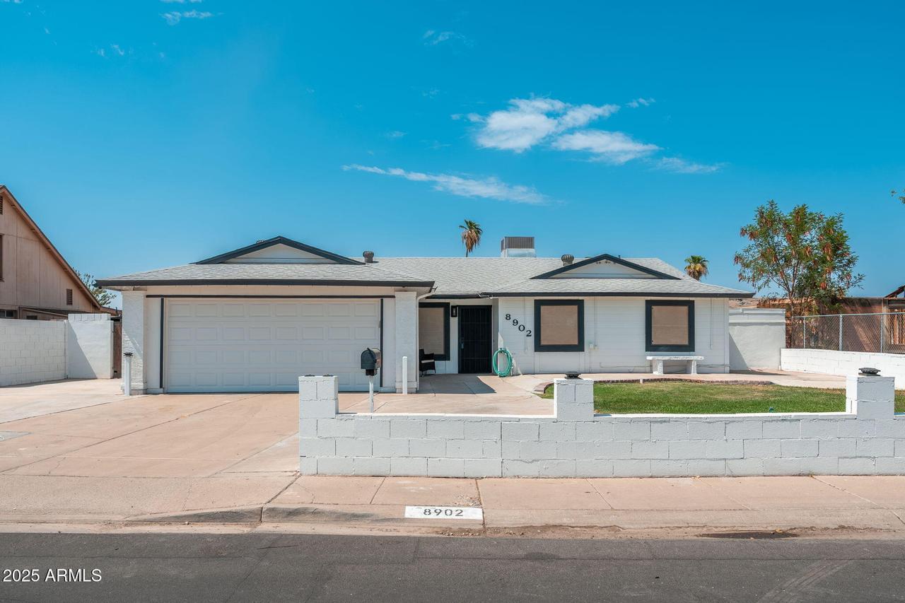8902 W Columbus Ave., Phoenix, AZ 85037