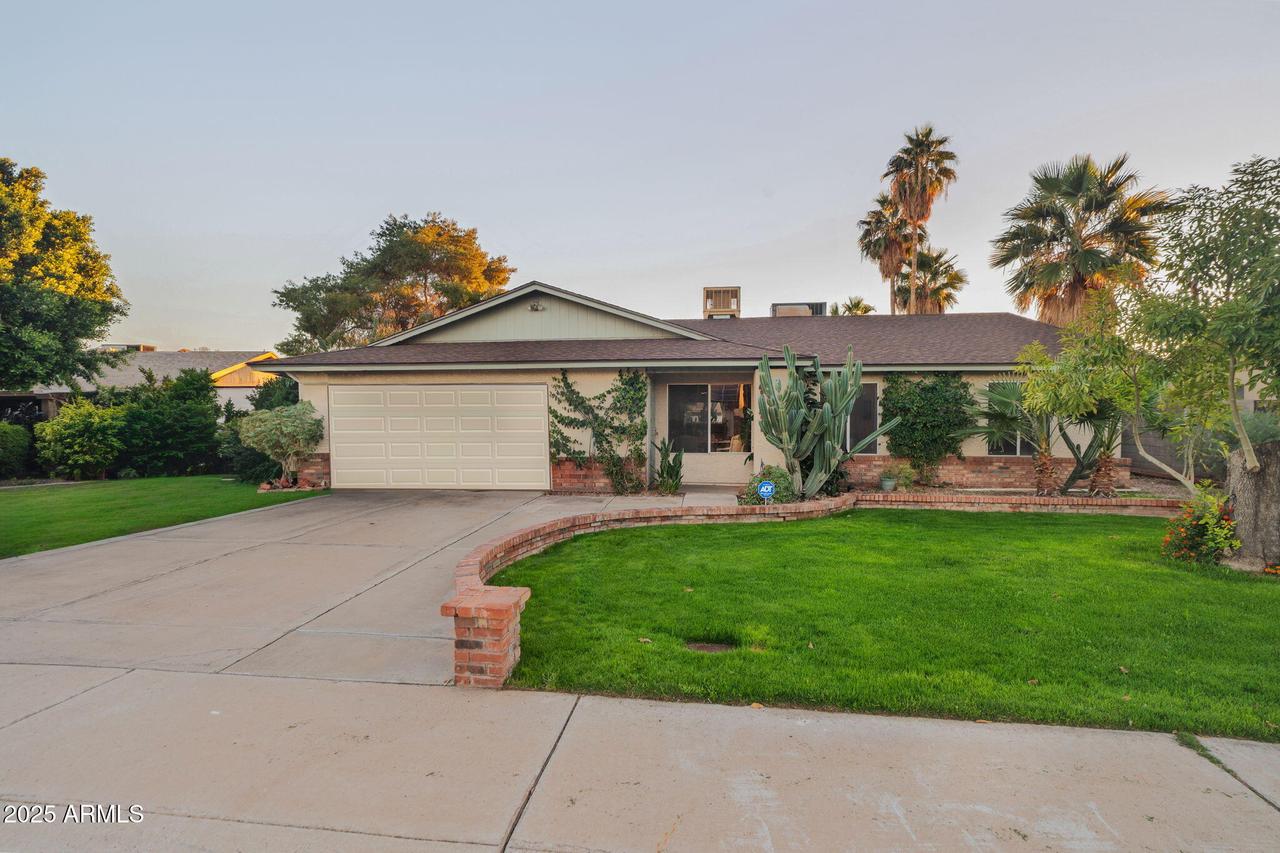 4841 E Desert View Dr., Phoenix, AZ 85044