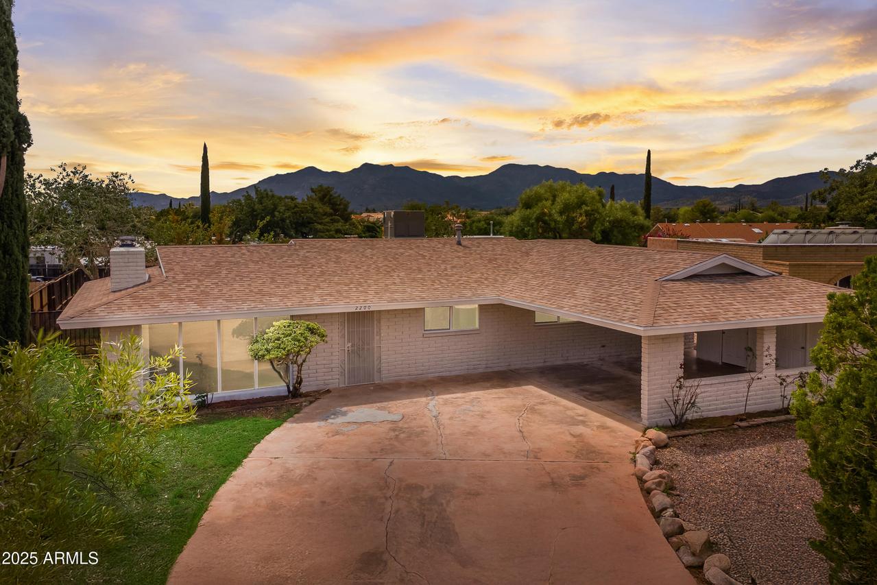 2200 Madera Dr., Sierra Vista, AZ 85635