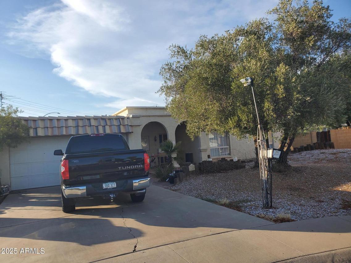 11249 N 50th Ave., Glendale, AZ 85304