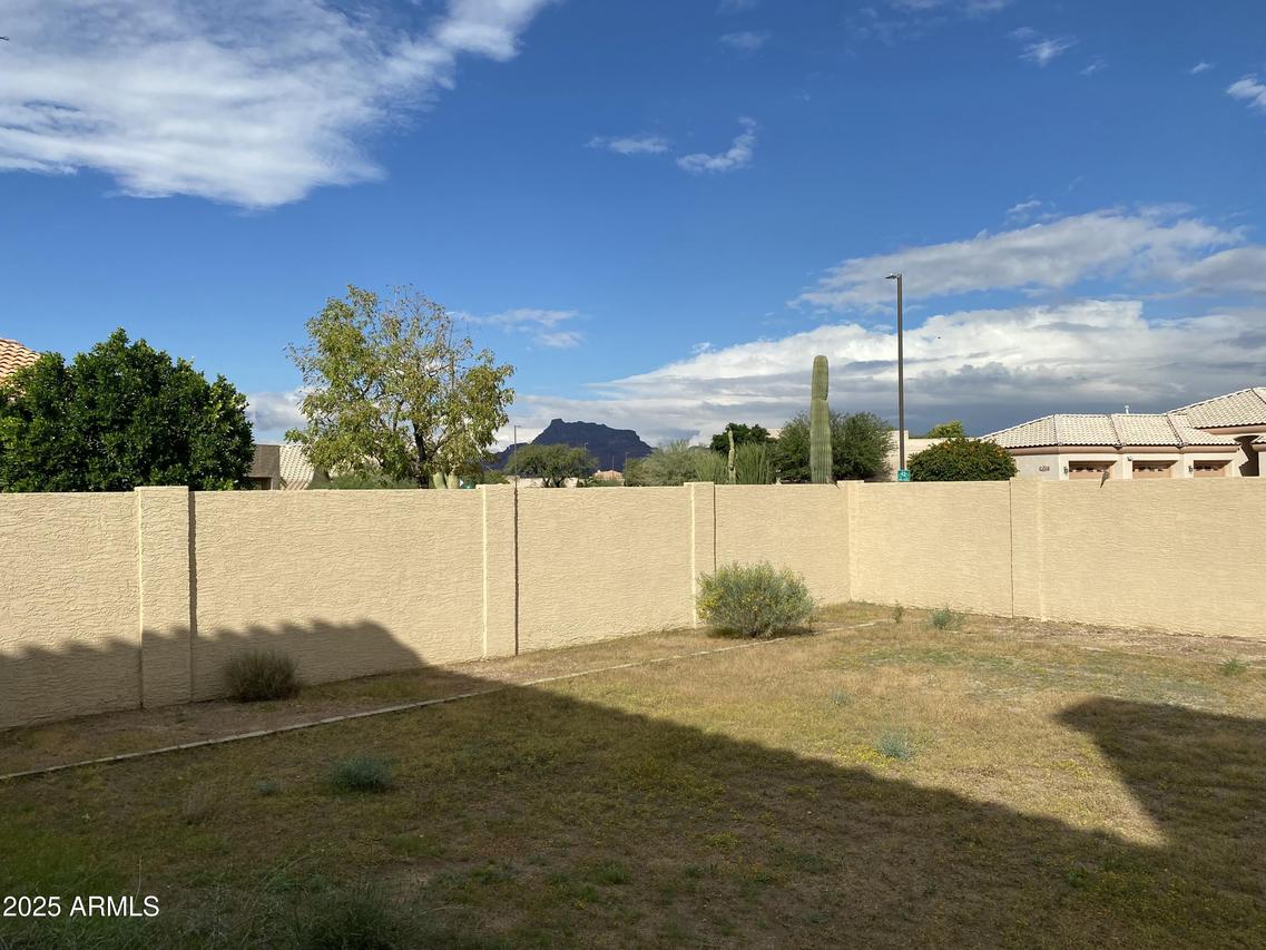 4131 N Signal Cir., Mesa, AZ 85215