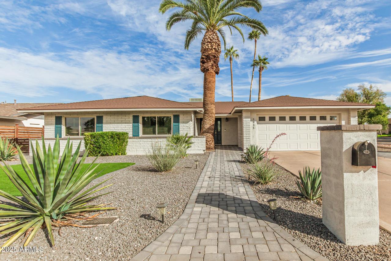5935 S Lakeshore Dr., Tempe, AZ 85283
