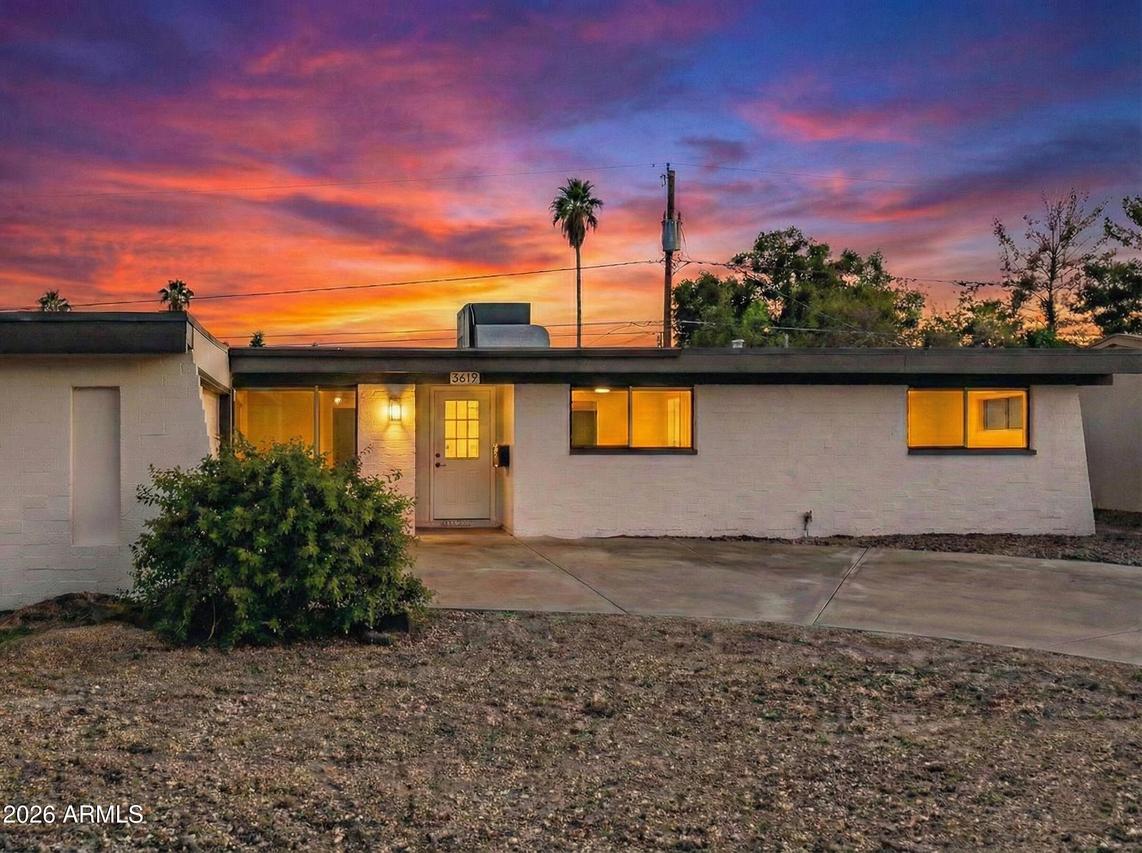 3619 W Griswold Rd., Phoenix, AZ 85051