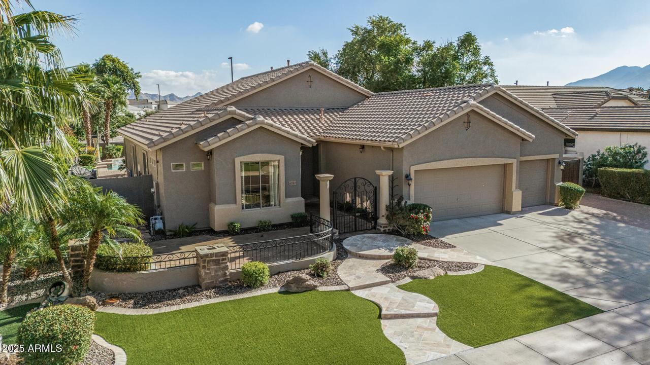 6757 S Seneca Way, Gilbert, AZ 85298