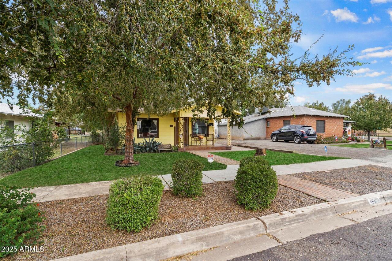 5540 W Northview Ave., Glendale, AZ 85301