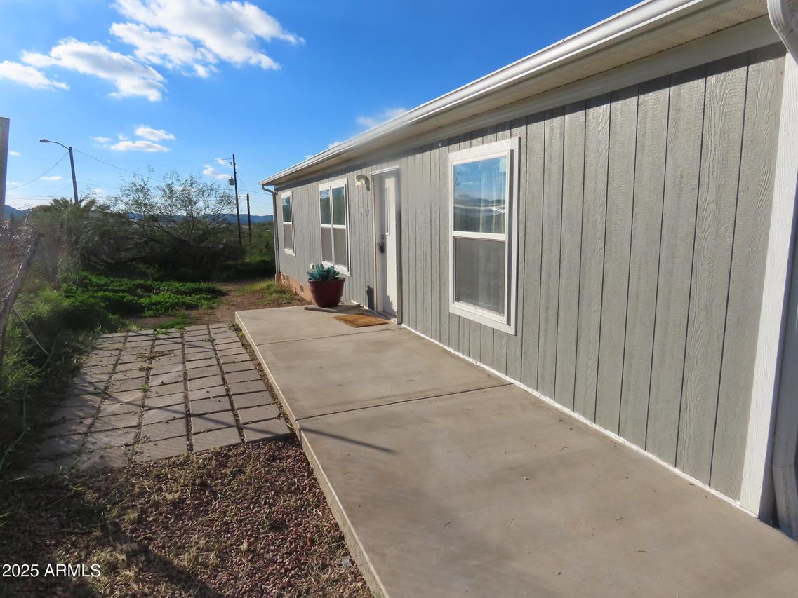 1044 S Western Ave., Superior, AZ 85173