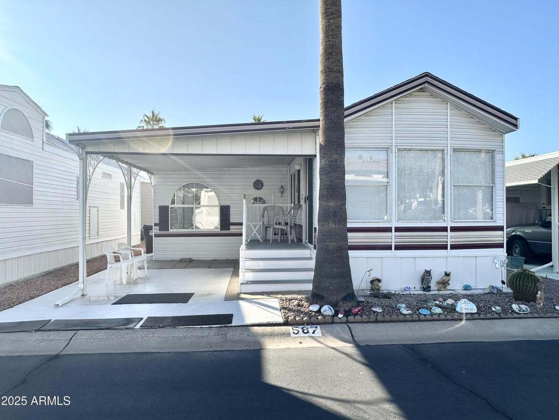 587 S Jaspar Dr., Apache Junction, AZ 85119