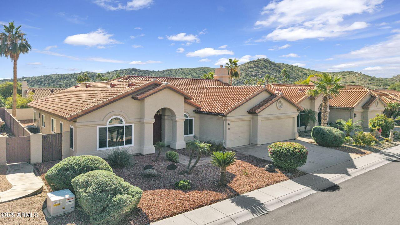 2545 E Cathedral Rock Dr., Phoenix, AZ 85048