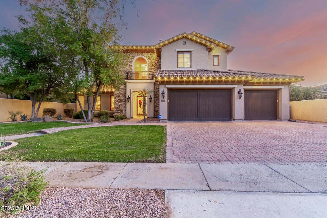 307 W Alamosa Dr., Chandler, AZ 85248