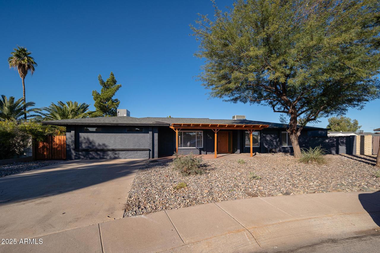 3836 W Desert Cove Ave., Phoenix, AZ 85029