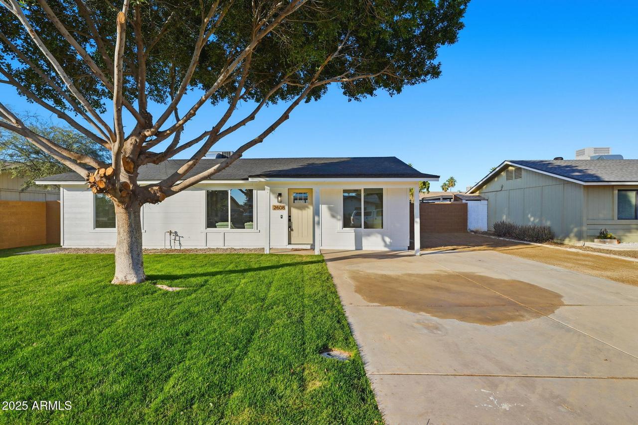 2608 E Villa Rita Dr., Phoenix, AZ 85032