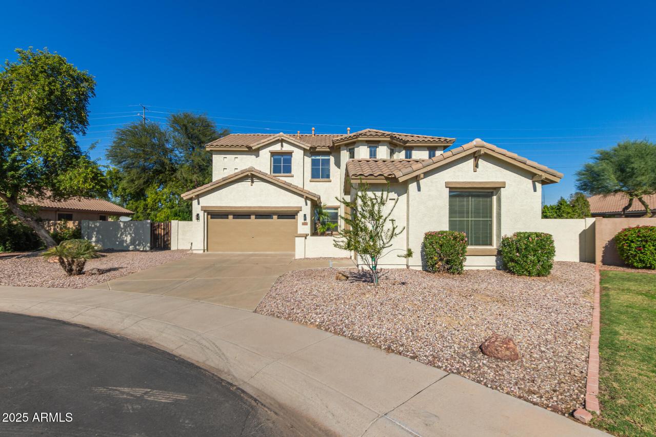 2162 E Yellowstone Pl., Chandler, AZ 85249