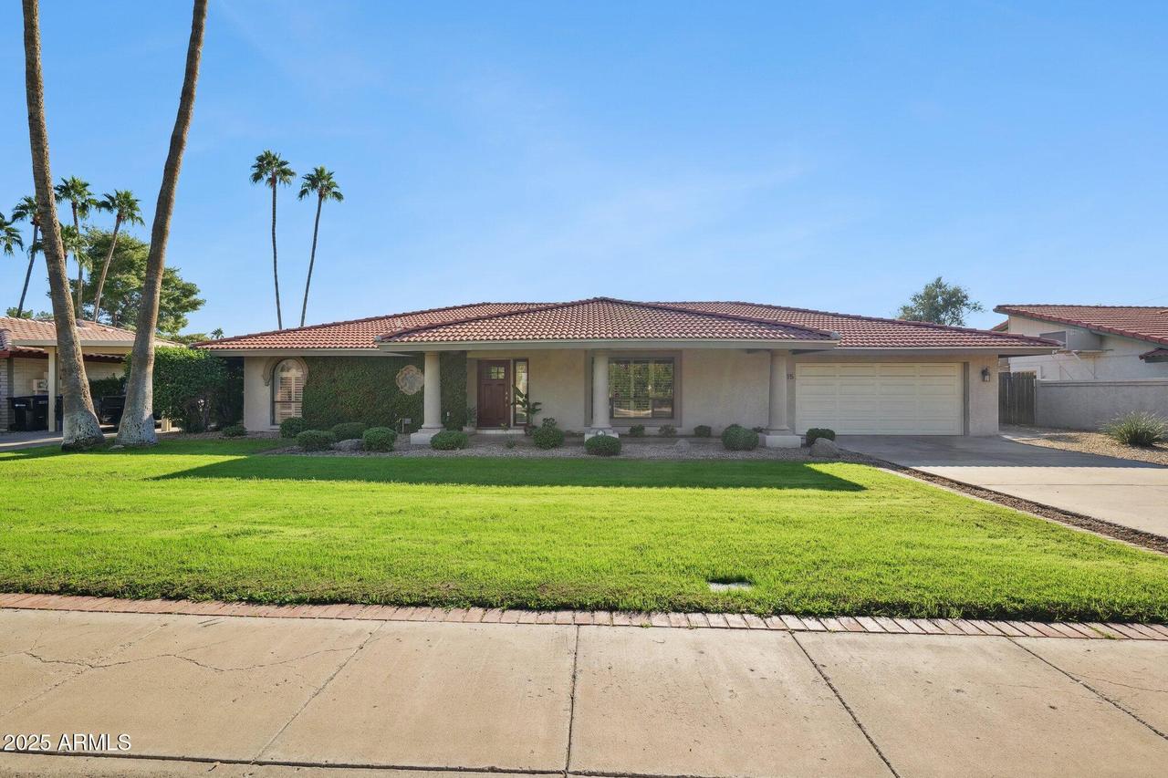 15 E Kathleen Rd., Phoenix, AZ 85022