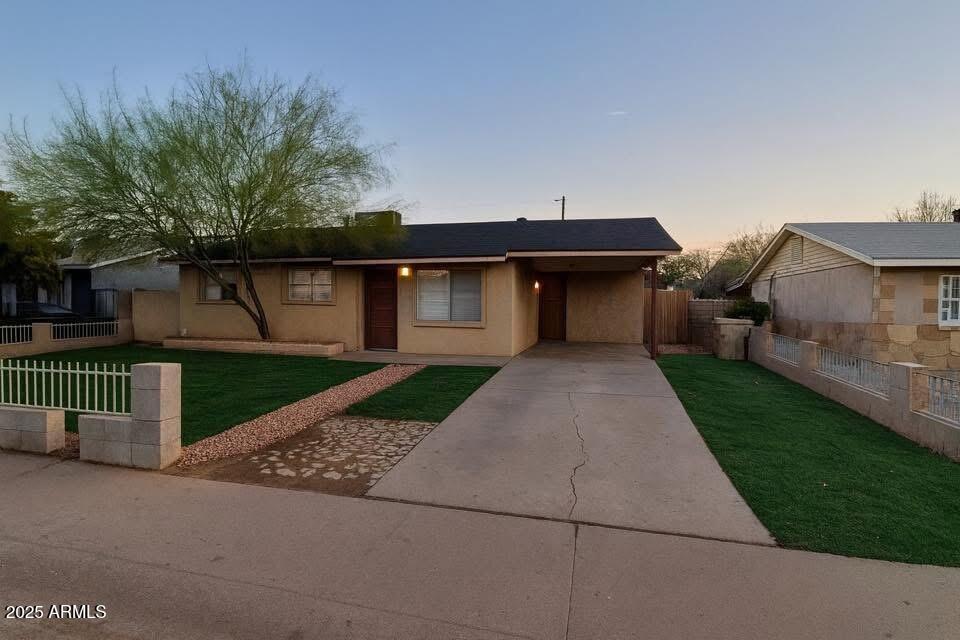 6525 W Peck Dr., Glendale, AZ 85301